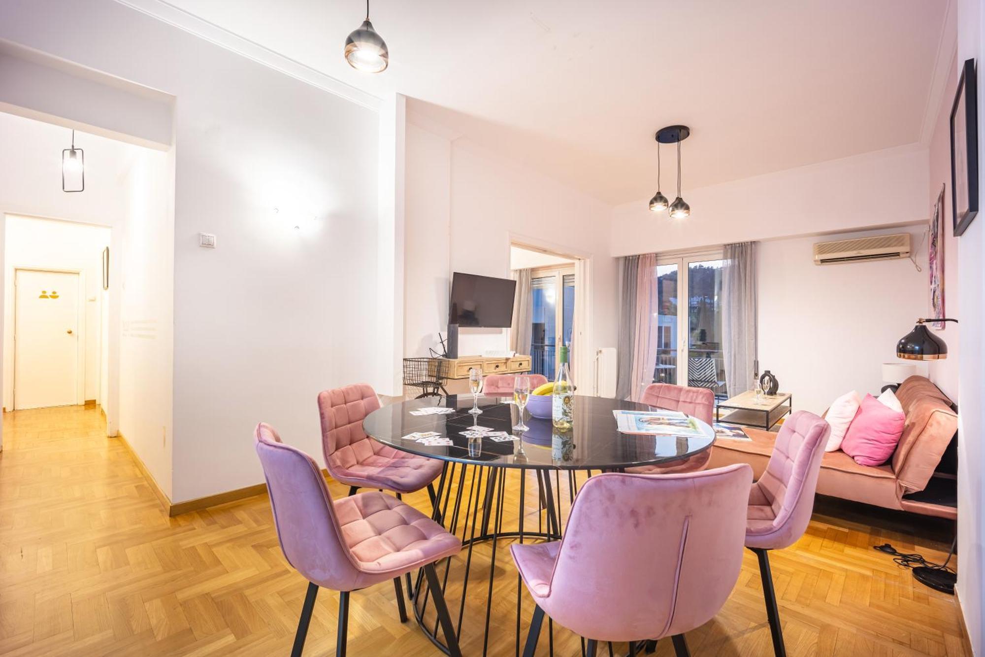 Royal Embassy Apartment