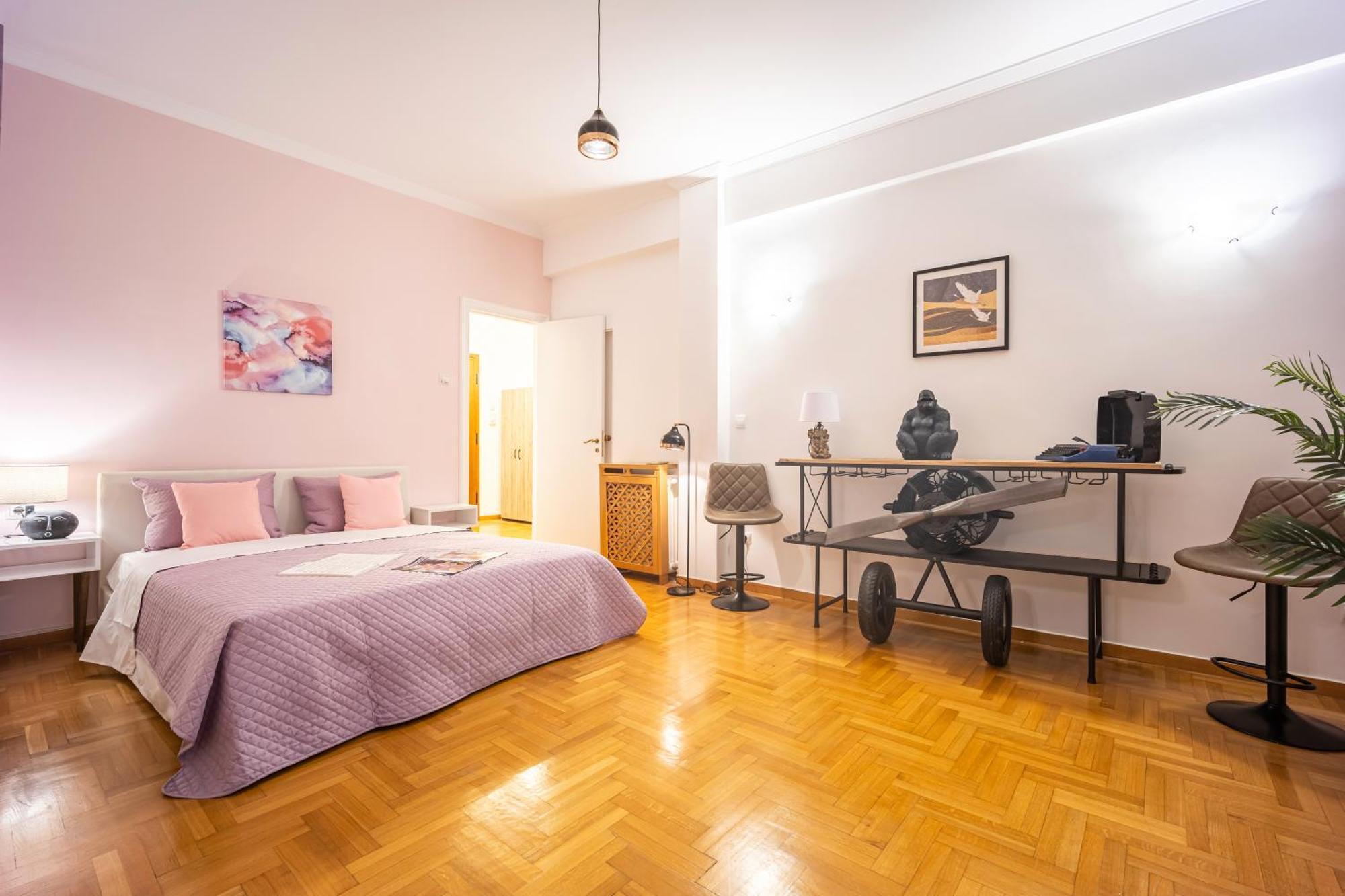 Royal Embassy Apartment