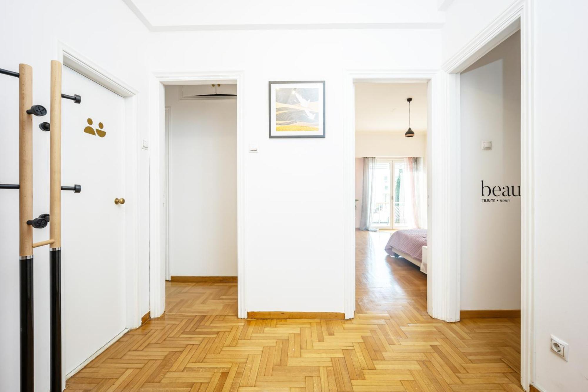 Royal Embassy Apartment *