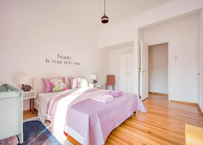 Royal Embassy Apartment